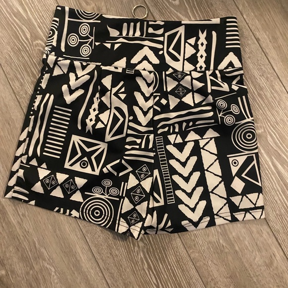 High waisted - Picture 2 of 2